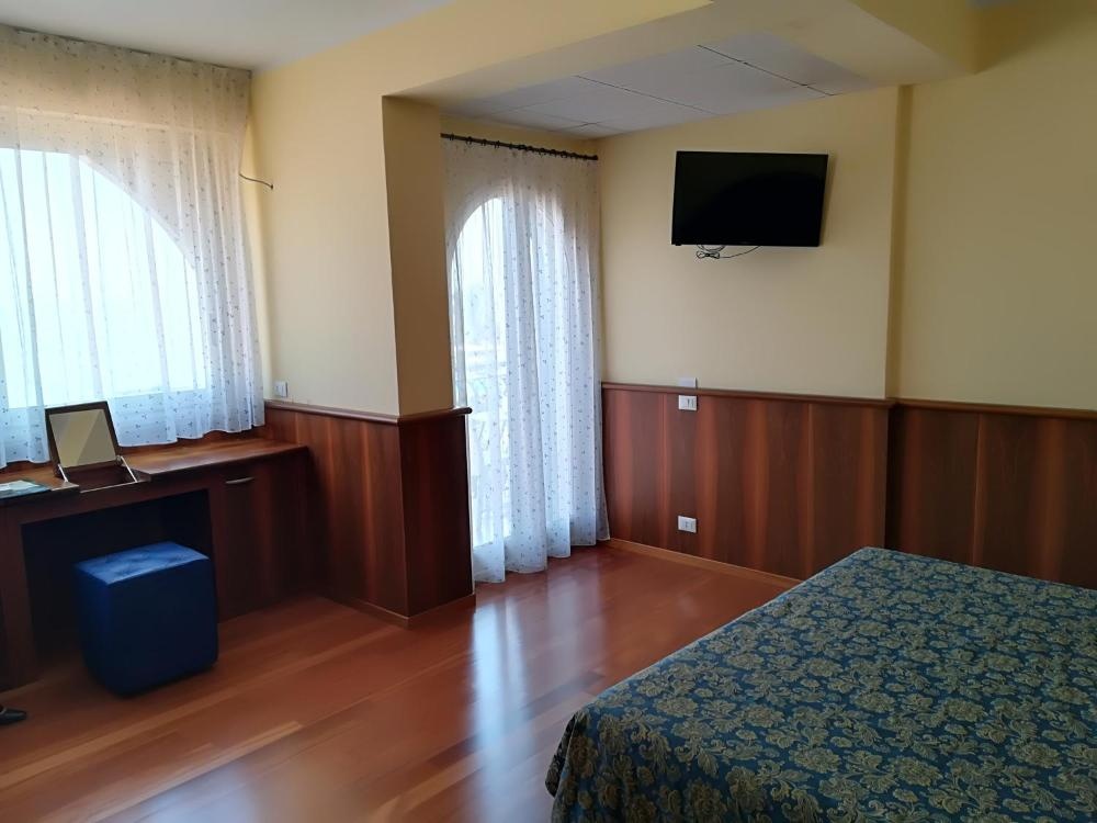 Room image 2