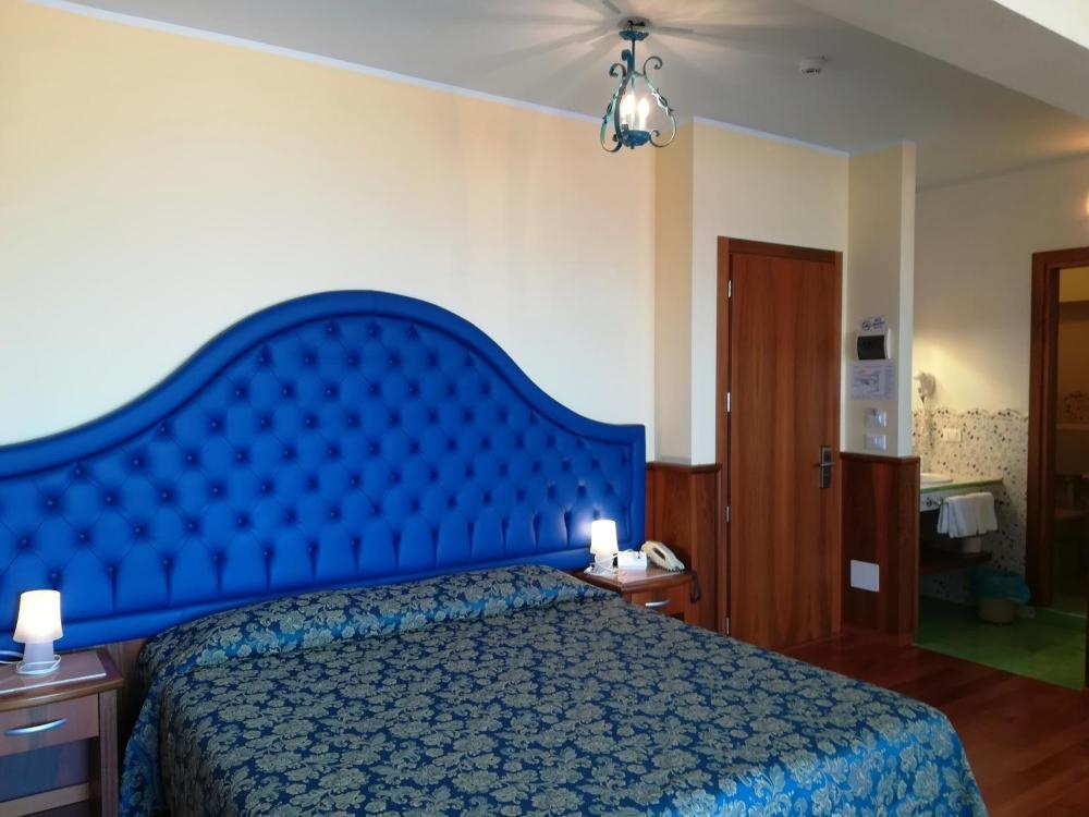 Room image 5